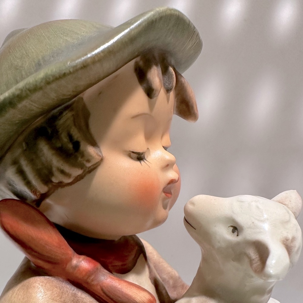 💙TM3 ‘The Lost Sheep/Boy with Lamb’ Hummel Goebel #68
